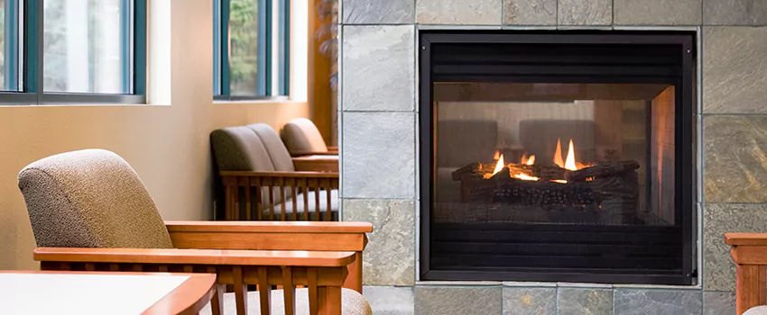 Smoky Effect Electric Fireplace Logs in Corunna, Quebec