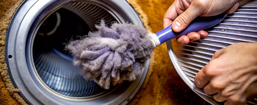 Signs Of A Clogged Dryer Lint Trap in Point Edward, Quebec